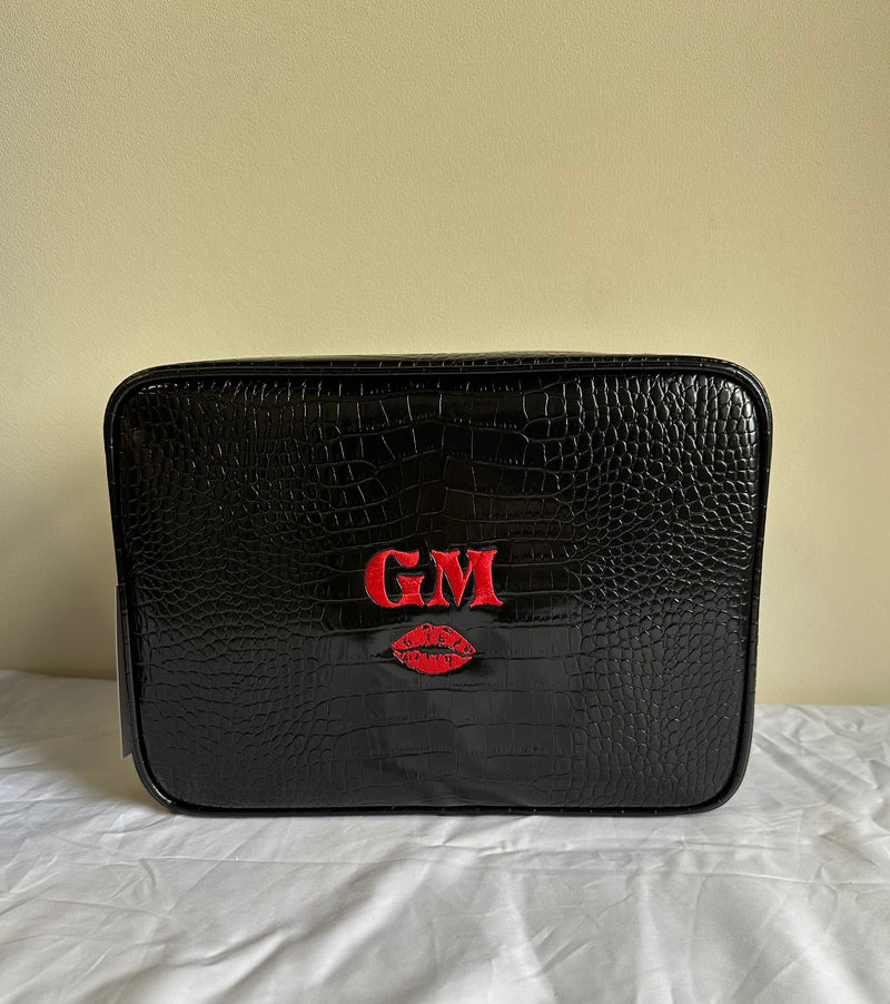 Signature Croc Pouch